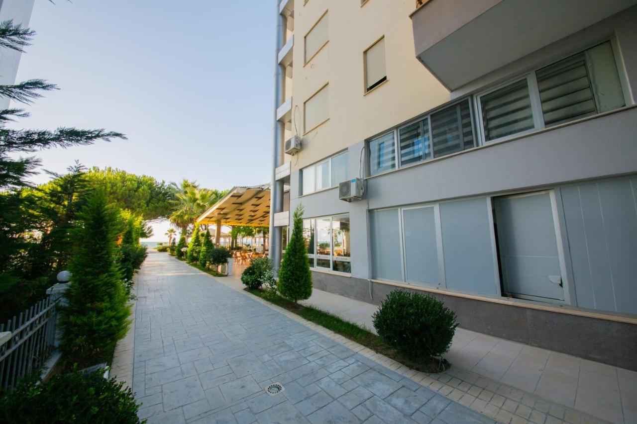 Apartments Qerret Golem  Exterior photo