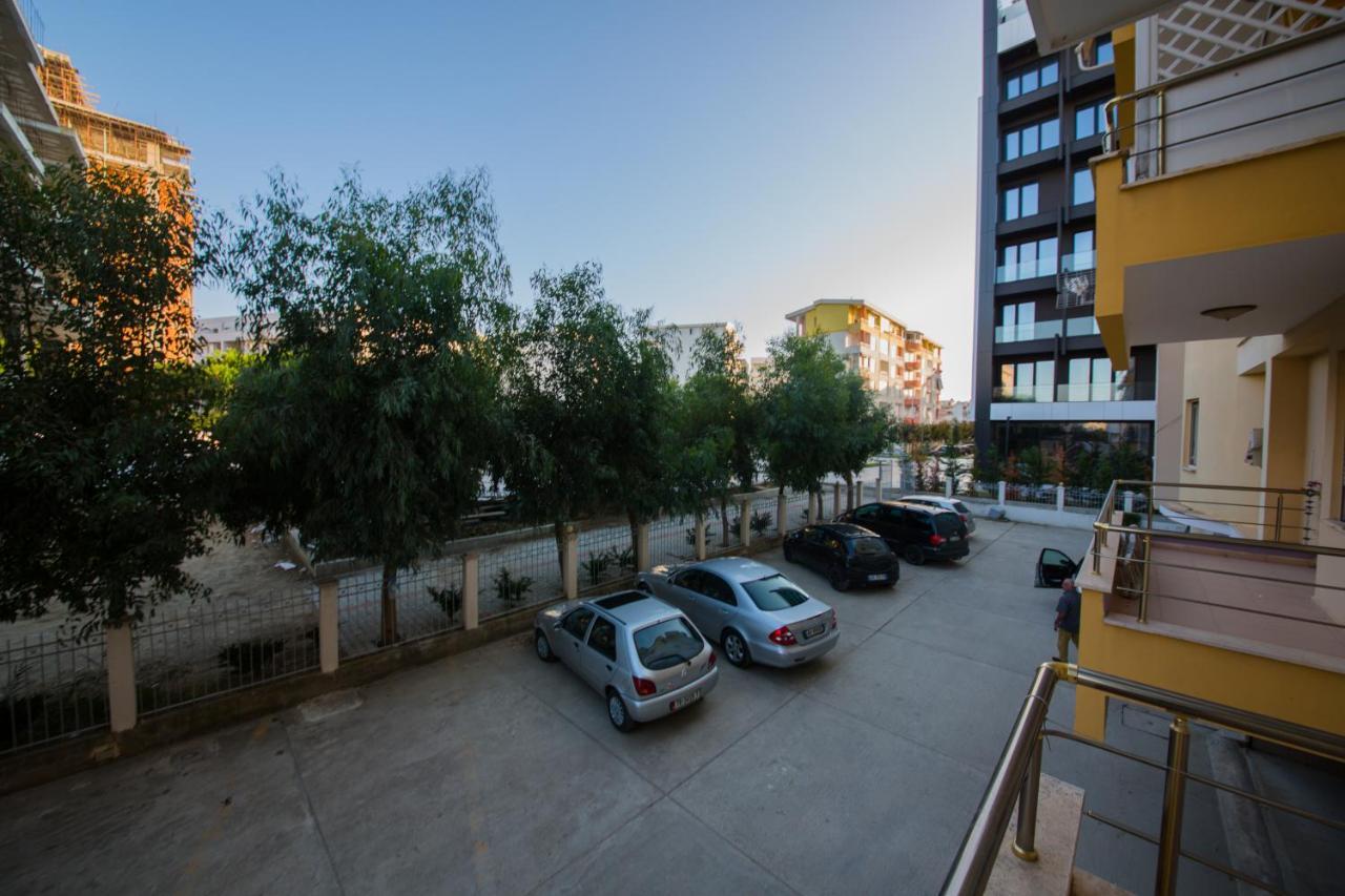 Apartments Qerret Golem  Exterior photo