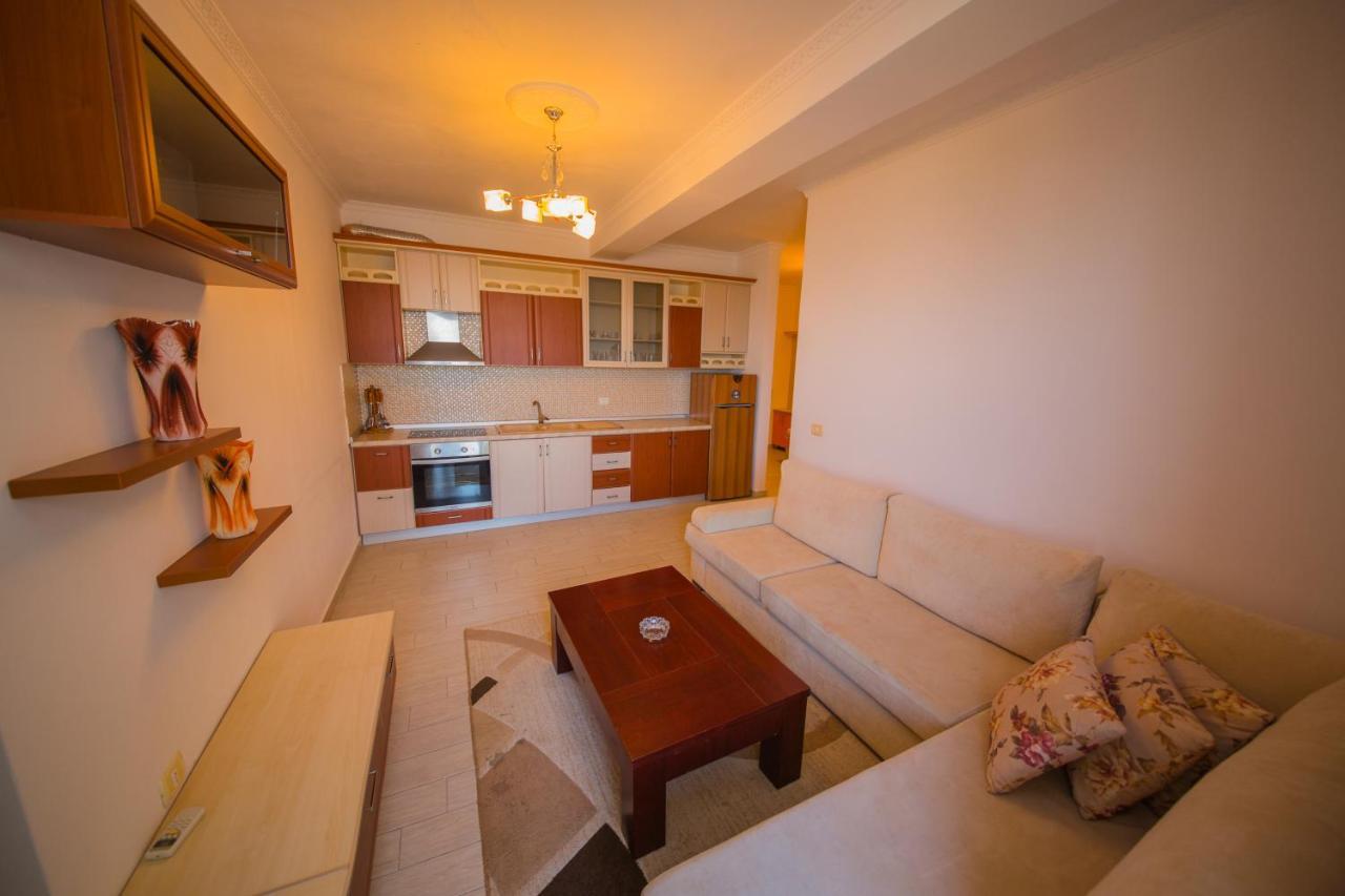 Apartments Qerret Golem  Exterior photo