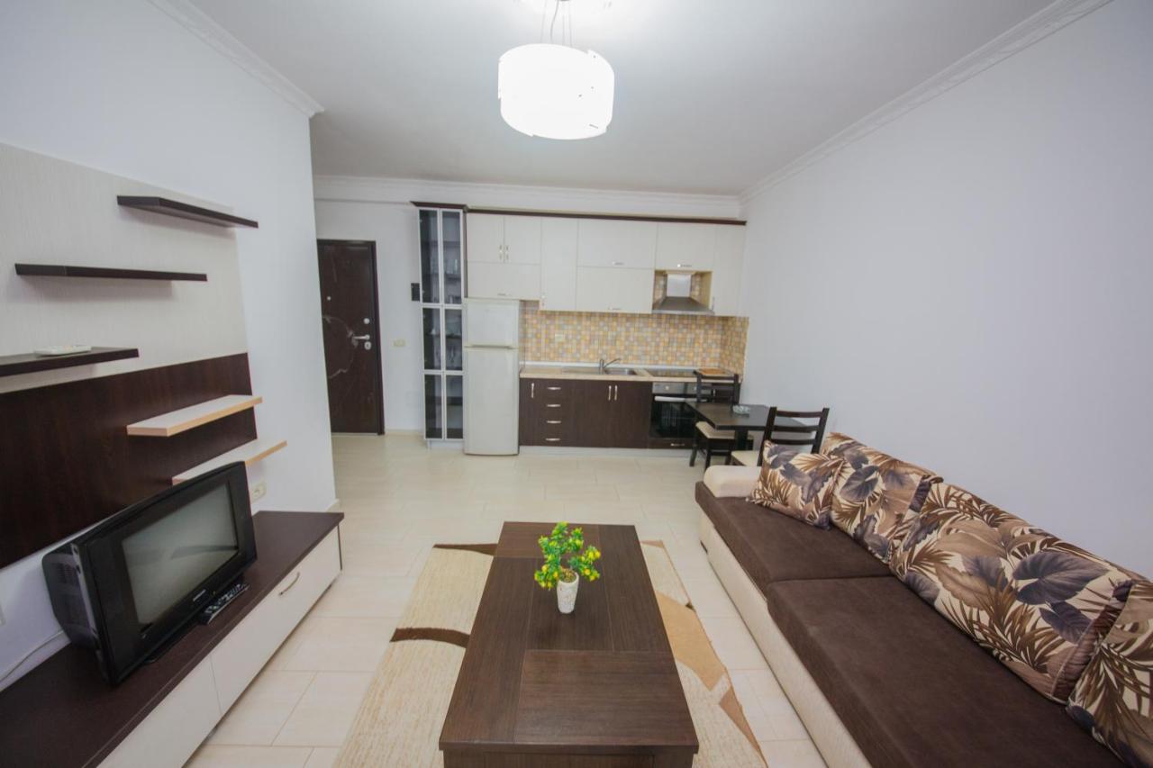 Apartments Qerret Golem  Exterior photo