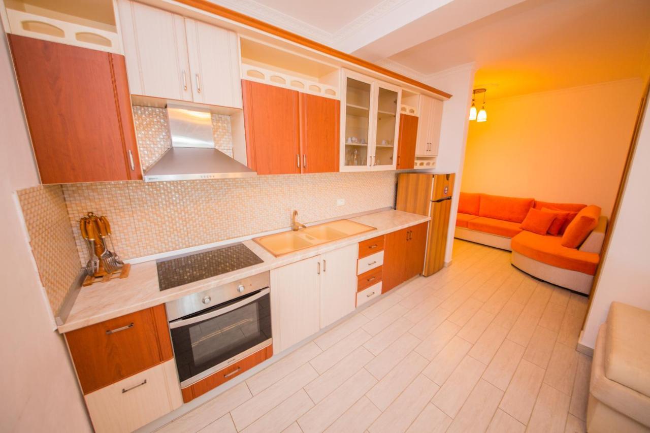 Apartments Qerret Golem  Exterior photo